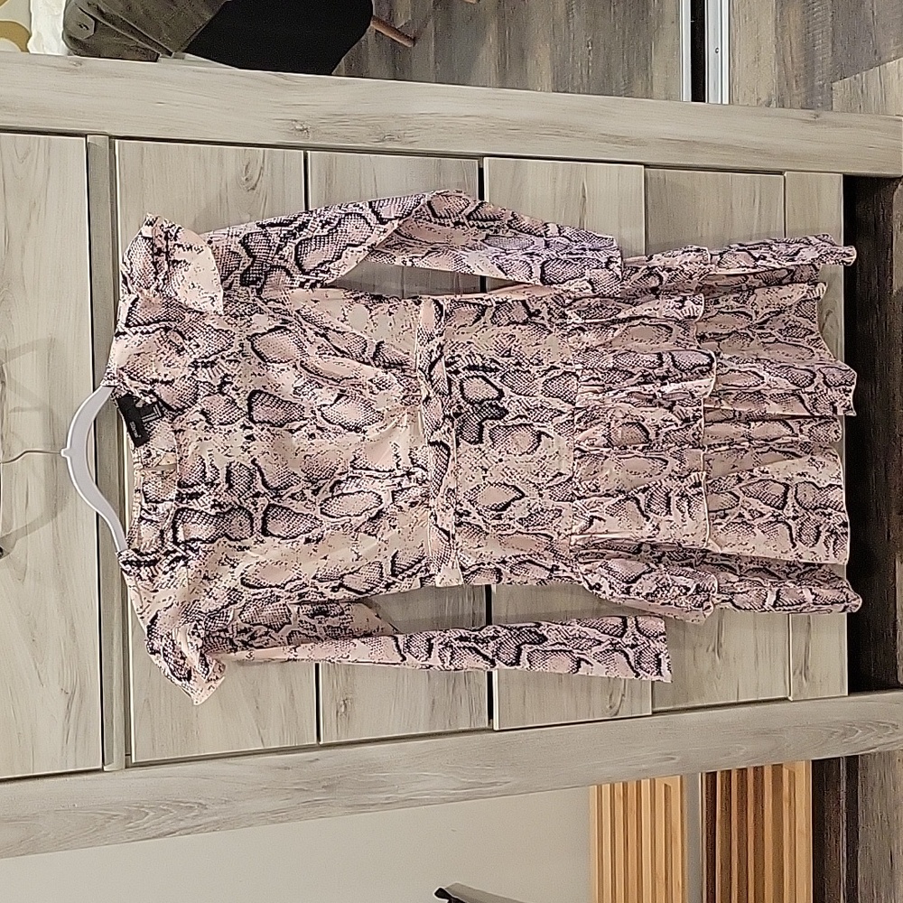 SHEIN Pink Snakeskin Ruffle Long Sleeve Dress Size S